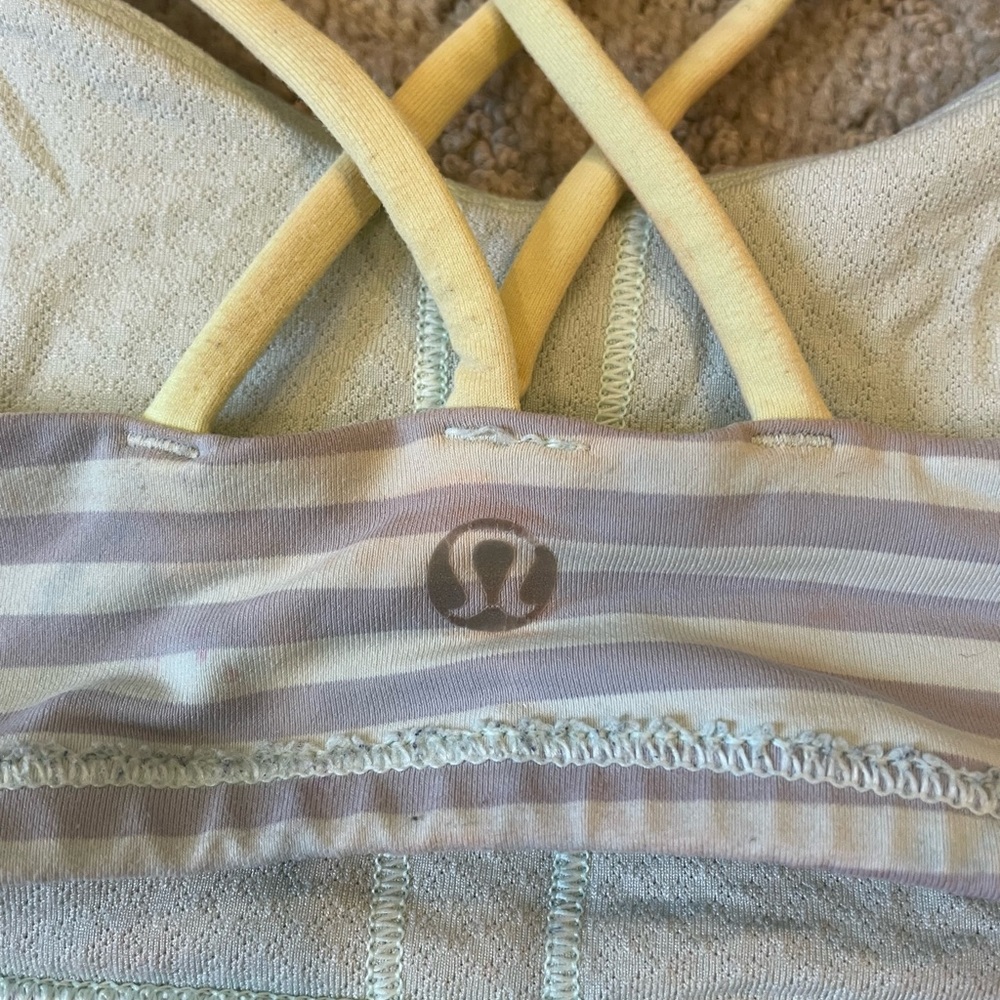 Lululemon bra - Picture 3 of 4